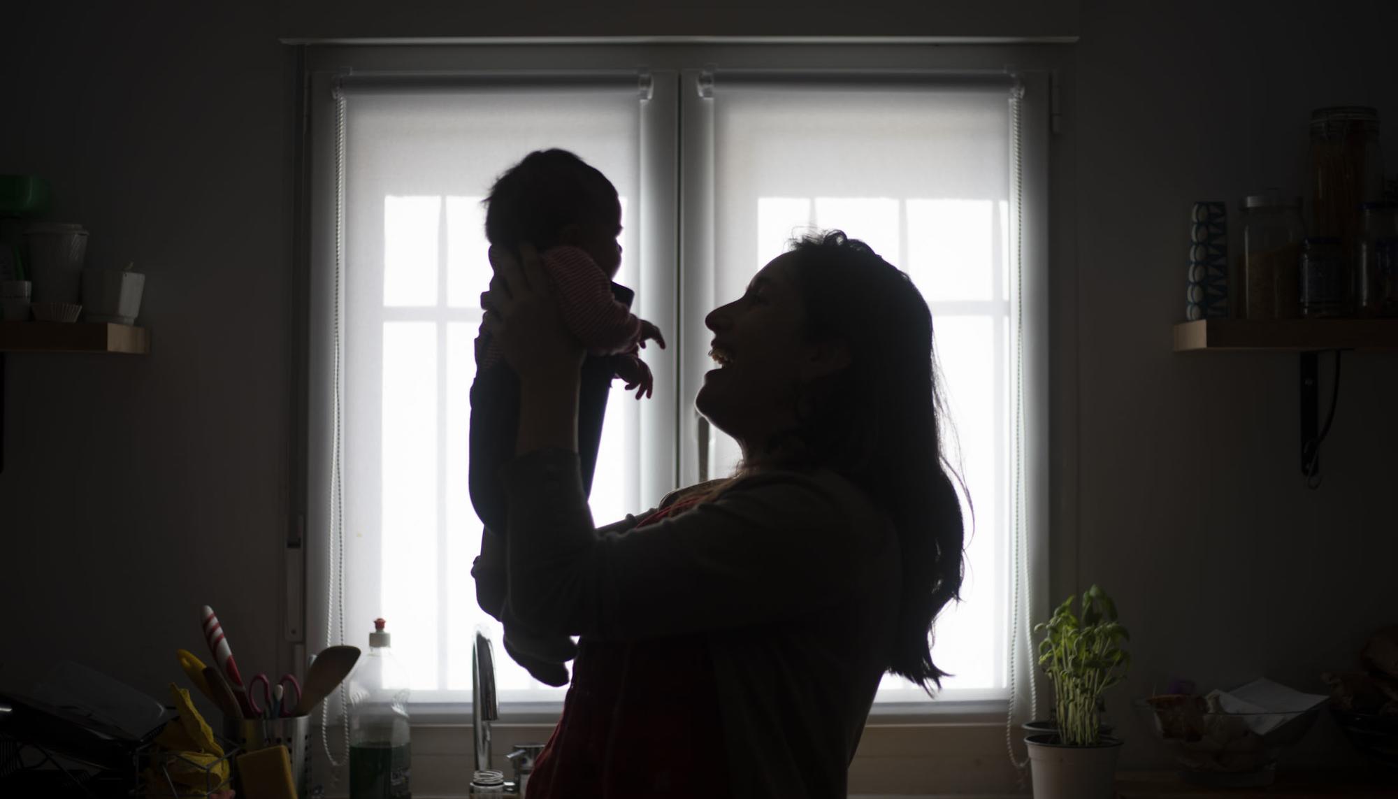 Errukine familia monomarental